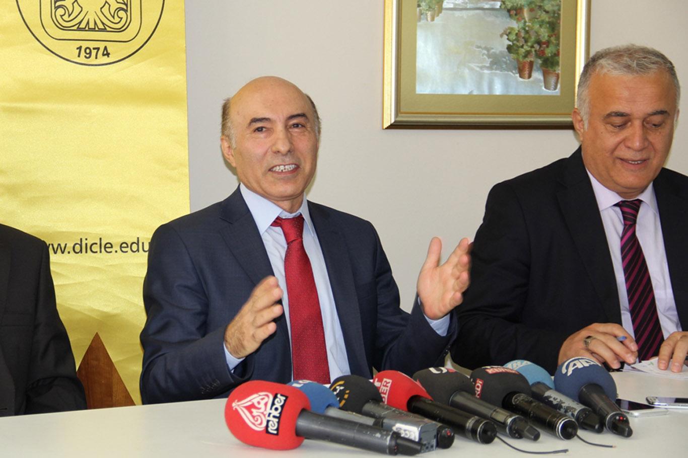 “Dicle Üniversitesi FETÖ’nün eğitim üssü olarak kullanılmış” “Dicle Üniversitesi FETÖ’nün eğitim üssü olarak kullanılmış”
